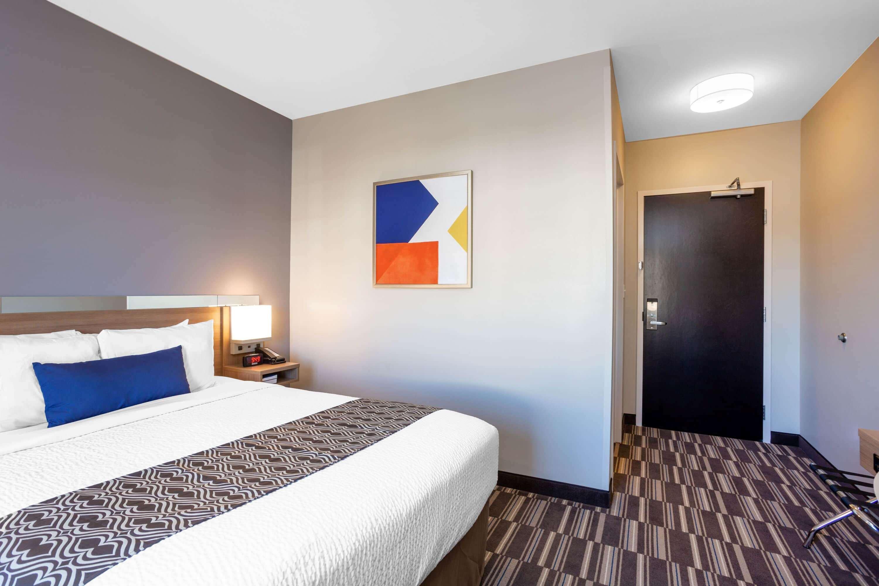Microtel Inn Suites By Wyndham Саут Хил Екстериор снимка