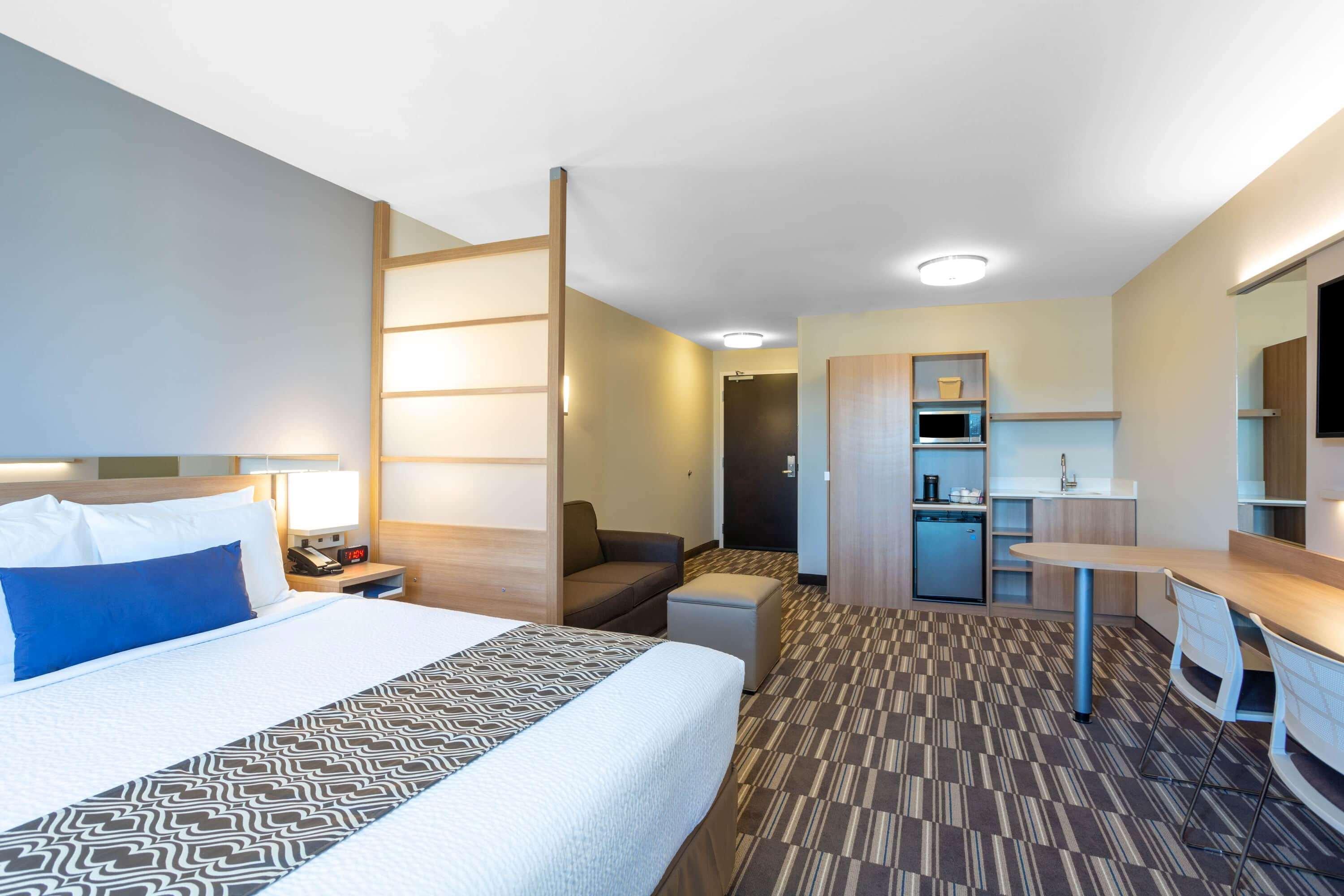 Microtel Inn Suites By Wyndham Саут Хил Екстериор снимка