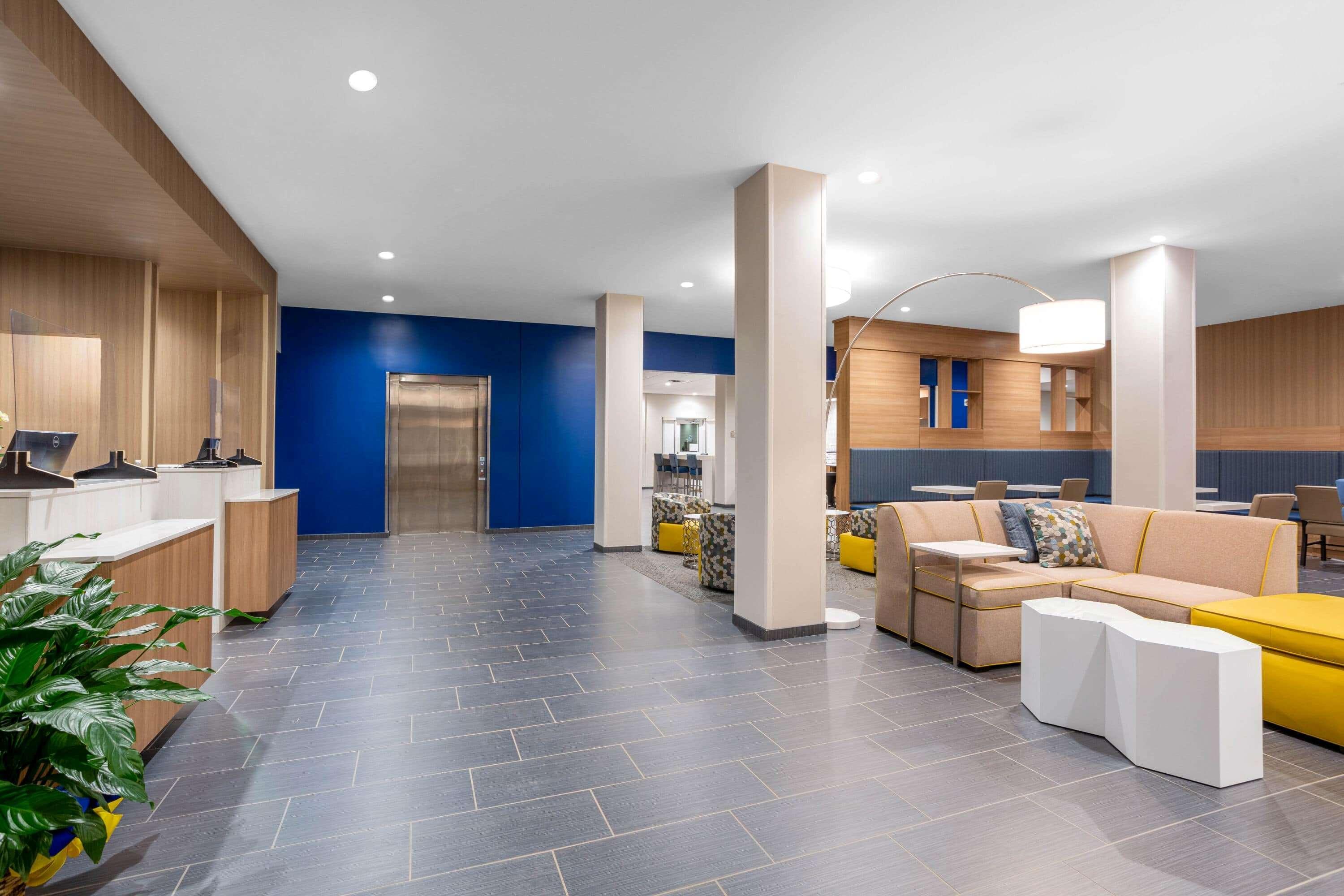 Microtel Inn Suites By Wyndham Саут Хил Екстериор снимка